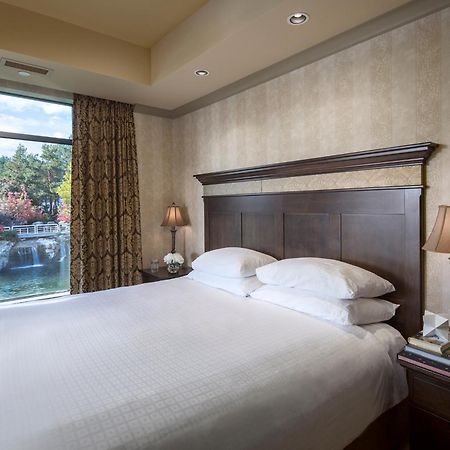 The Royal Kelowna - Bellstar Hotels & Resorts Εξωτερικό φωτογραφία