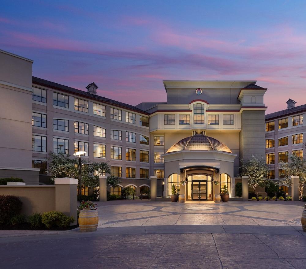 The Royal Kelowna - Bellstar Hotels & Resorts Εξωτερικό φωτογραφία